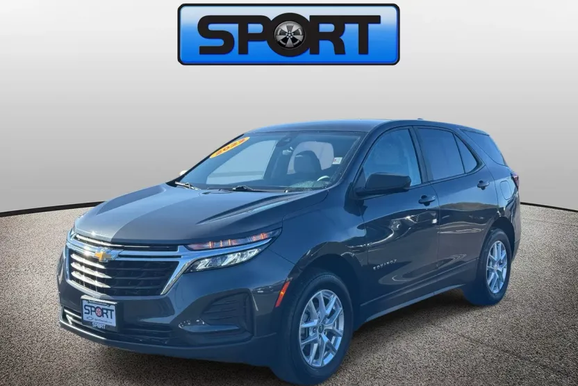 2022 Chevrolet Equinox LS photo 1