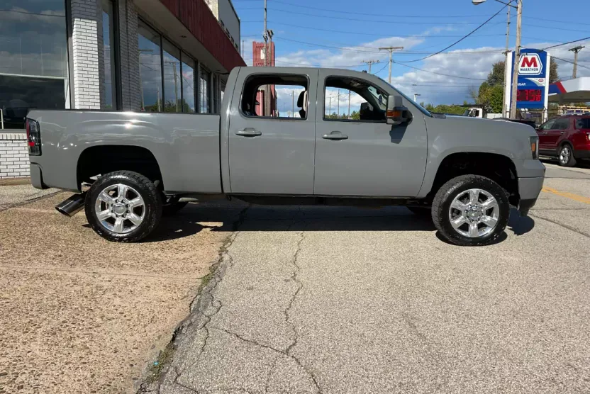 2013 Gmc Sierra SLT photo 1
