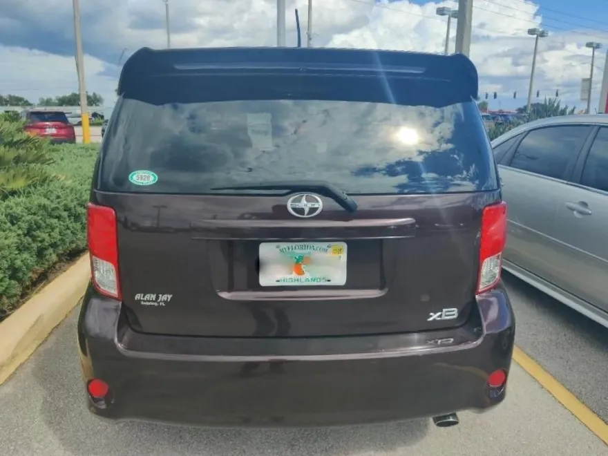 2011 Scion xB photo 1