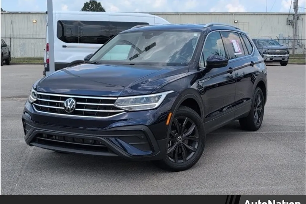 2024 Volkswagen Tiguan Wolfsburg Edition Sport photo 1