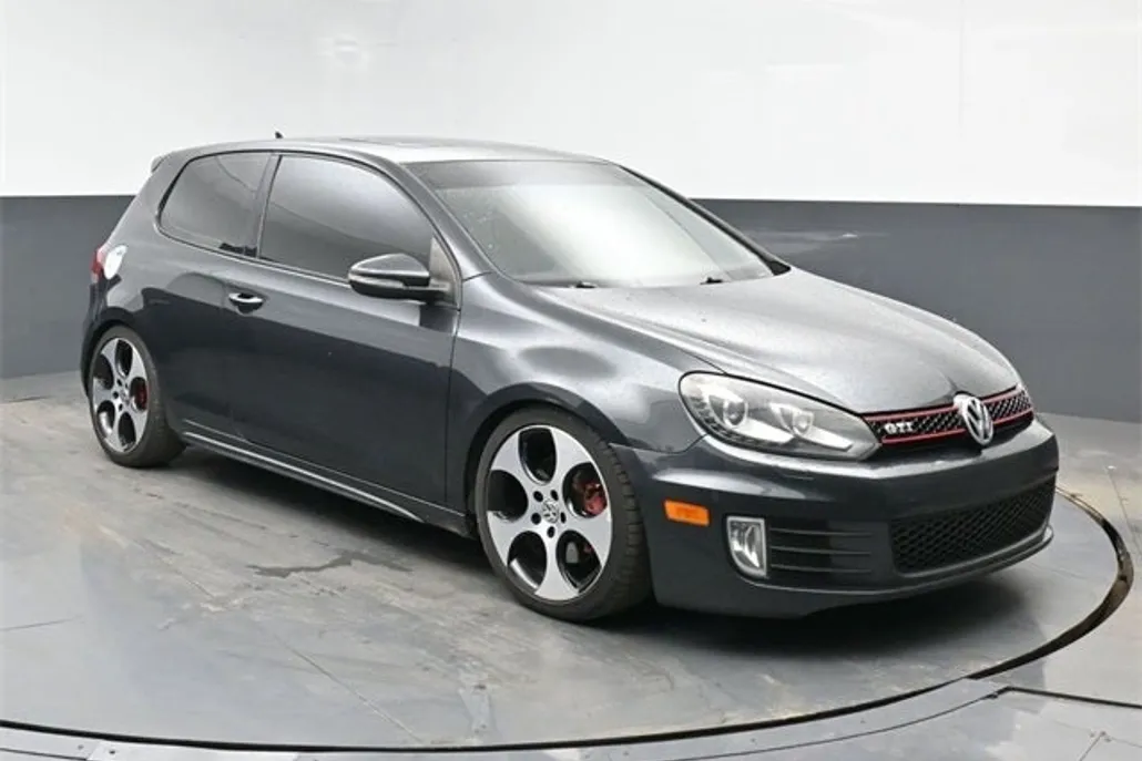 2012 Volkswagen Golf GTI Base photo 1