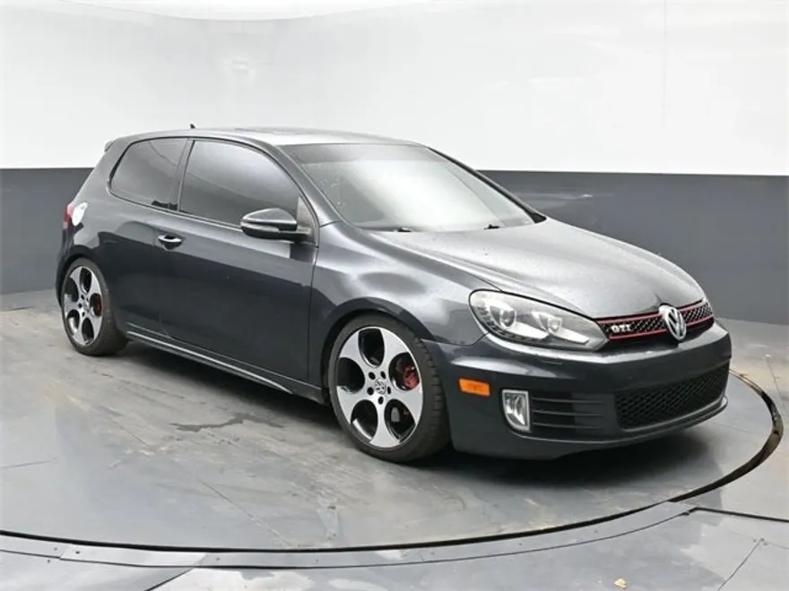 2012 Volkswagen Golf GTI Base photo 1