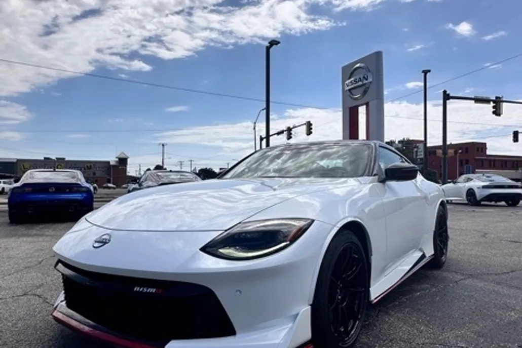 2024 Nissan Z Nismo photo 1