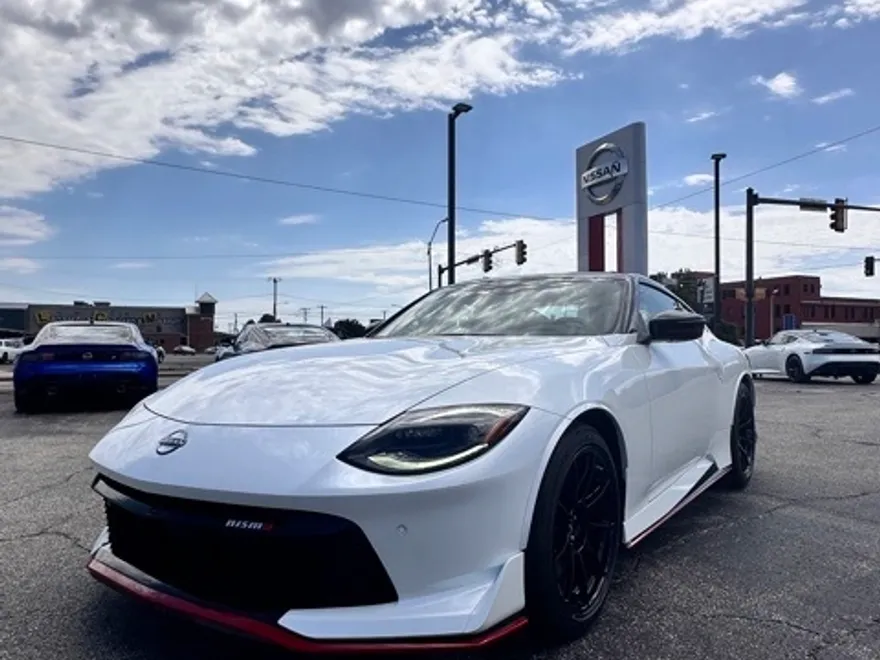 2024 Nissan Z Nismo photo 1