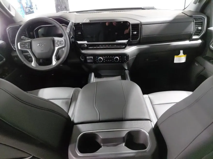 2026 Chevrolet Silverado 3500HD LTZ photo 1