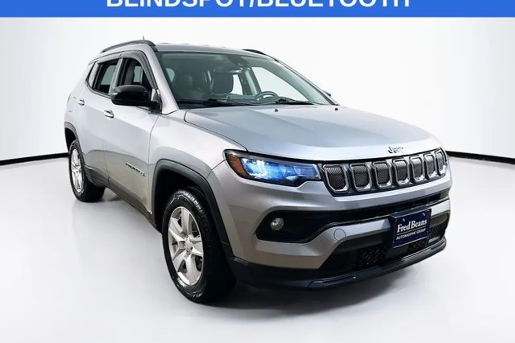 2022 Jeep Compass Latitude photo 1