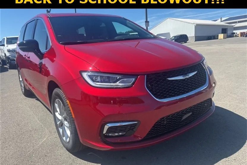 2026 Chrysler Pacifica photo 1
