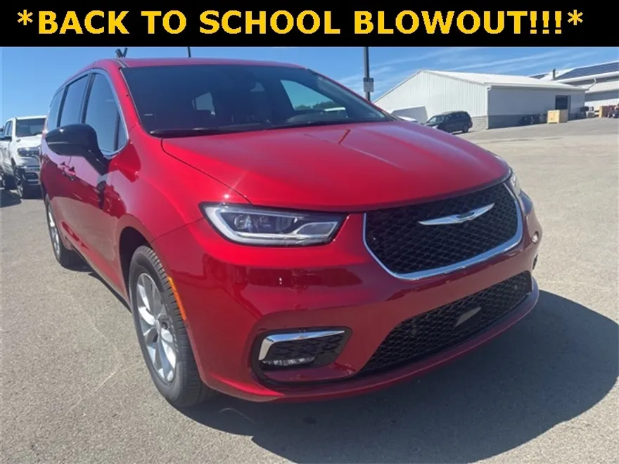 2026 Chrysler Pacifica photo 1
