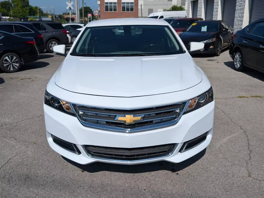 2019 Chevrolet Impala 1LT photo 1