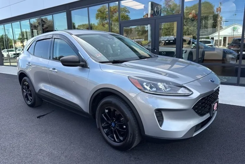 2022 Ford Escape SE photo 1