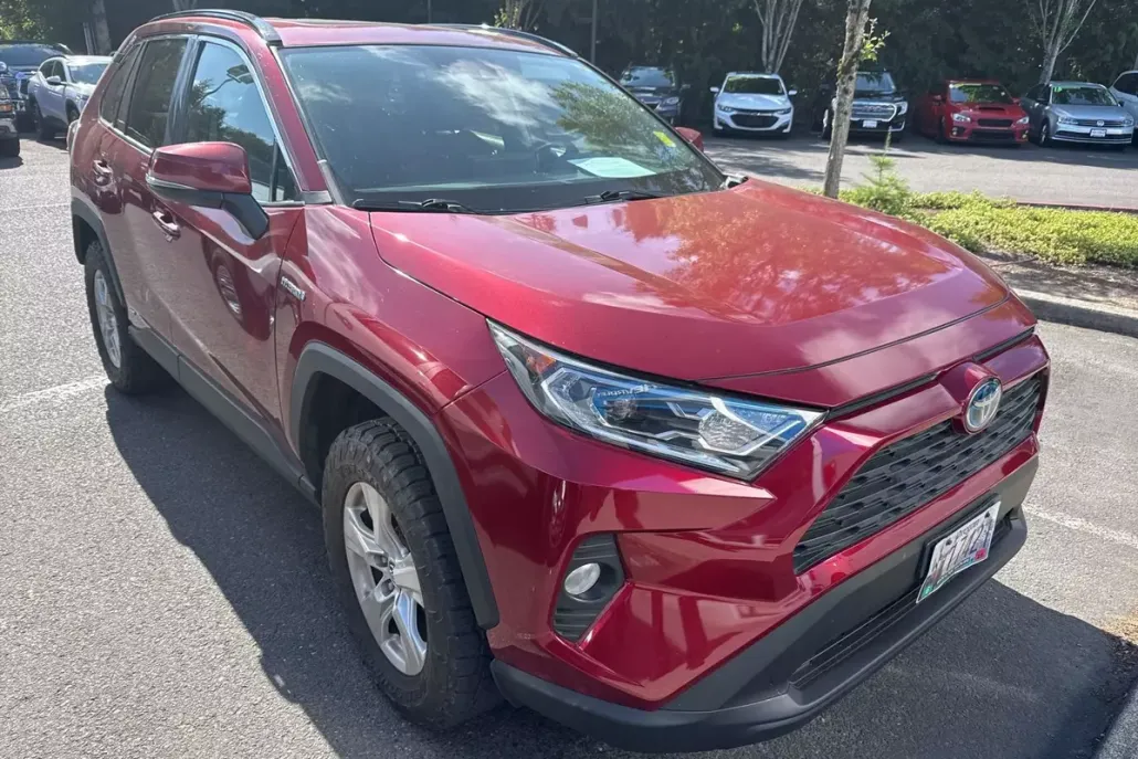 2020 Toyota RAV4 Hybrid XLE photo 1