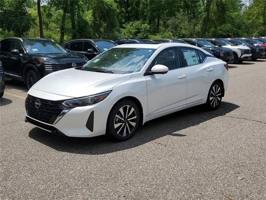 2025 Nissan Sentra SV photo 1