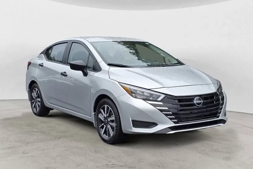 2025 Nissan Versa S photo 1