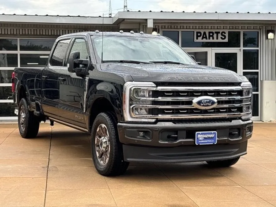 2024 Ford F-350 King Ranch photo 1