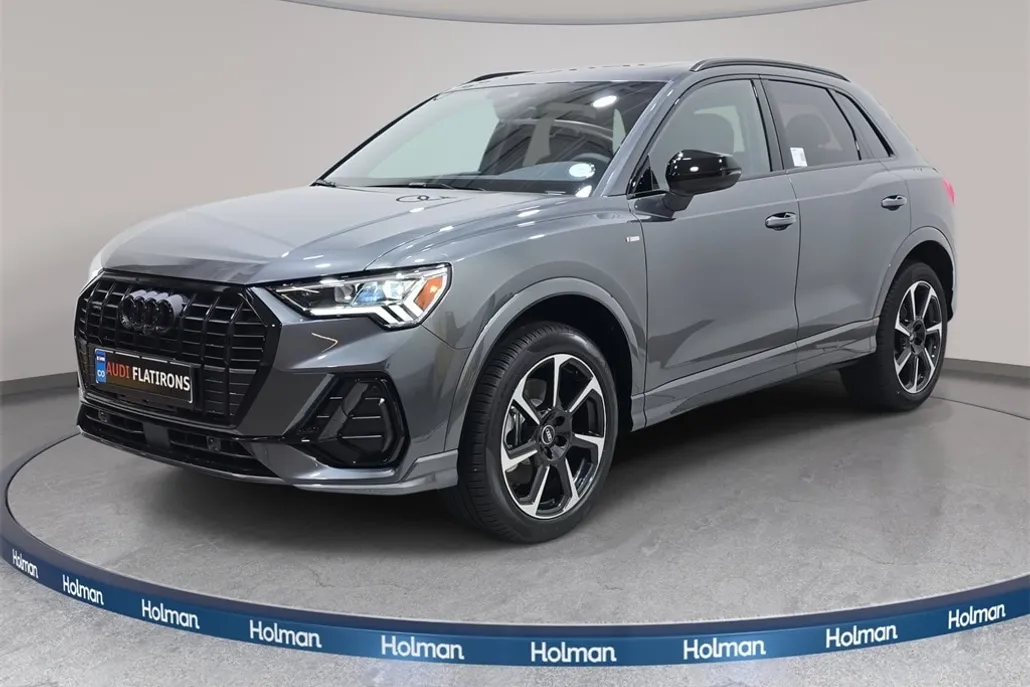 2025 Audi Q3 45 TFSI S line Premium Plus photo 1