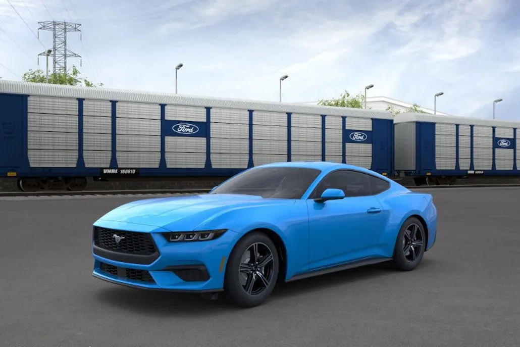 2025 Ford Mustang EcoBoost photo 1