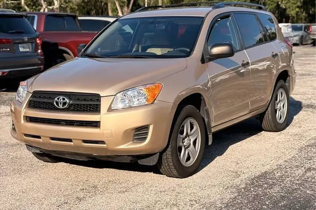 2011 Toyota RAV4 Base photo 1