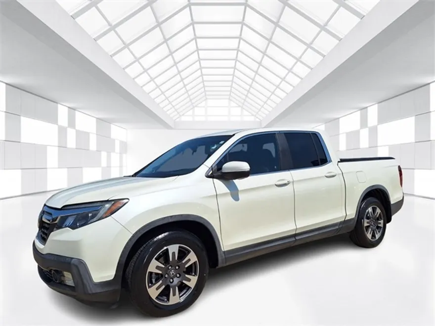 2017 Honda Ridgeline RTL-T photo 1