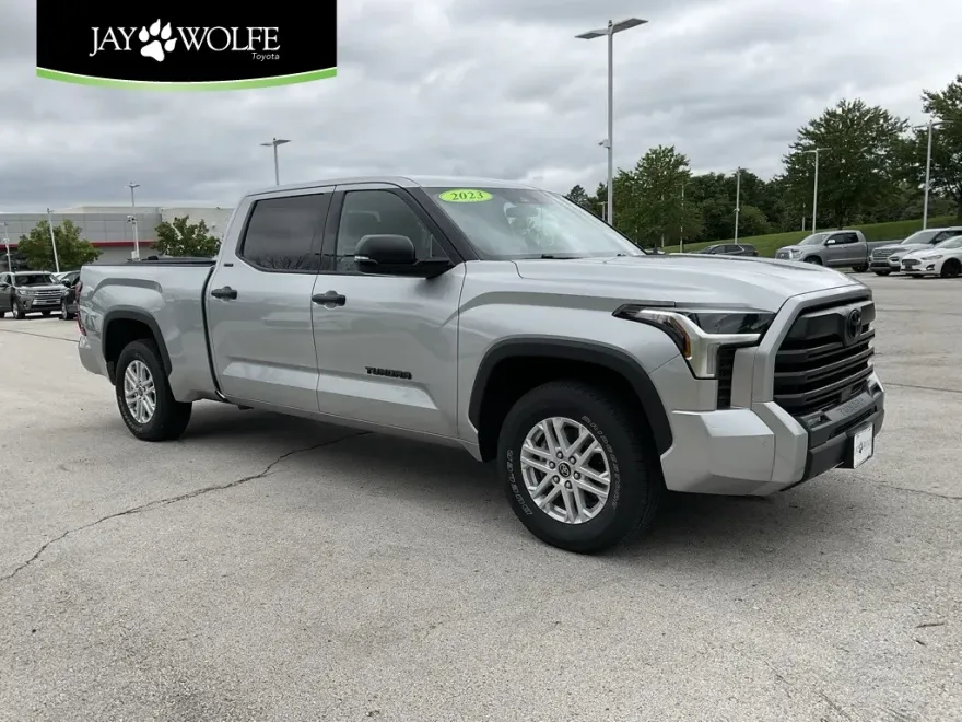 2023 Toyota Tundra SR5 photo 1