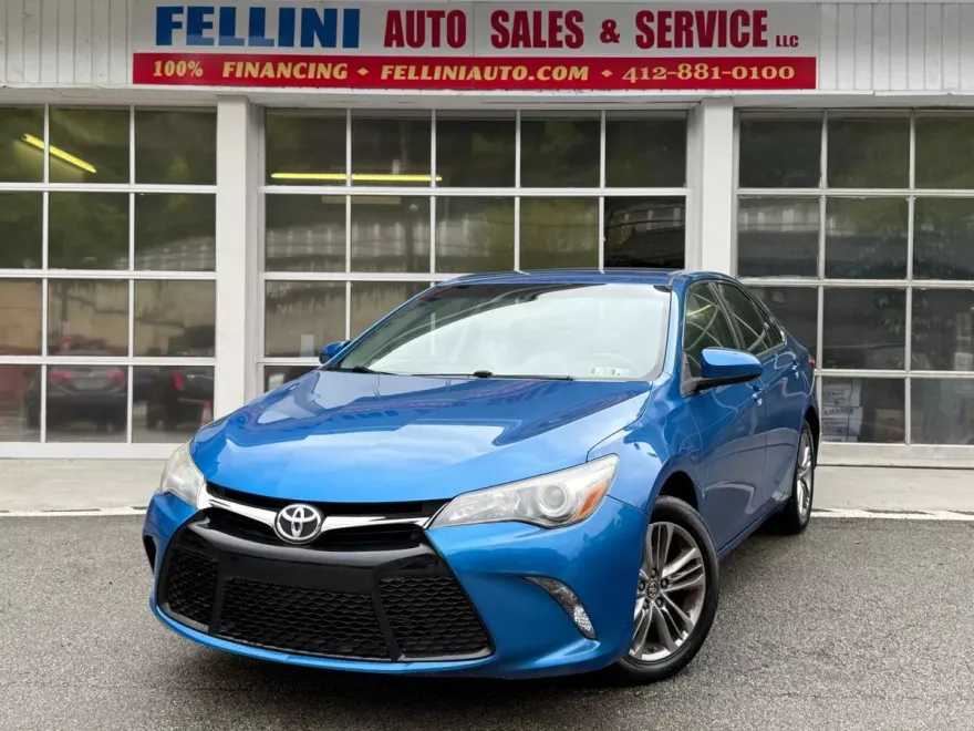 2017 Toyota Camry XLE XSE photo 1