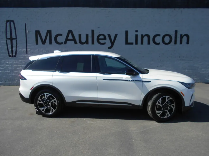 2026 Lincoln Nautilus Premiere photo 1