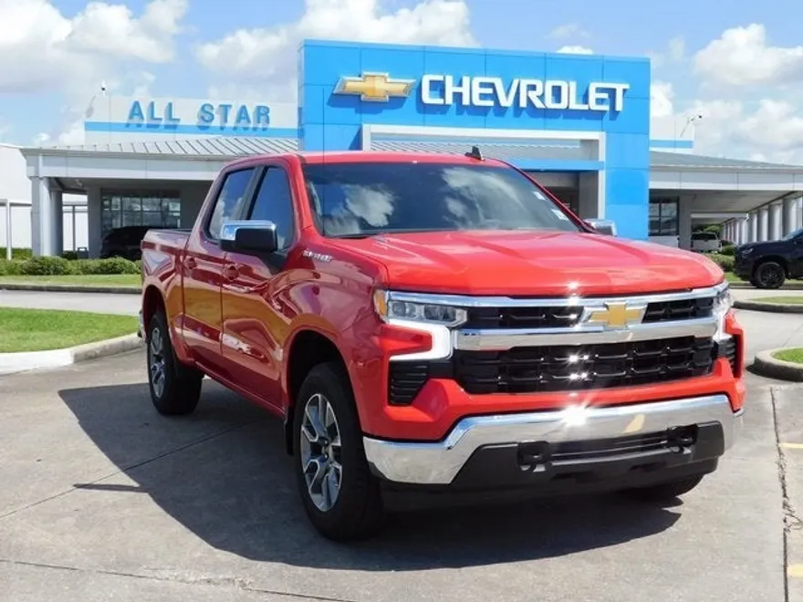 2026 Chevrolet Silverado 1500 LT photo 1