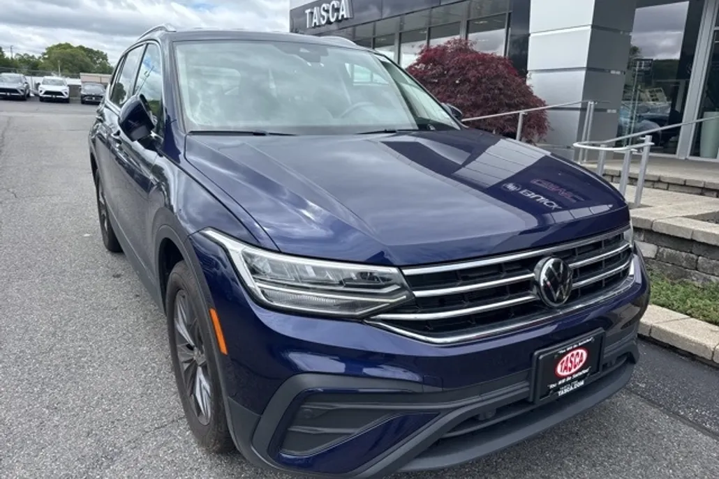 2022 Volkswagen Tiguan SE photo 1