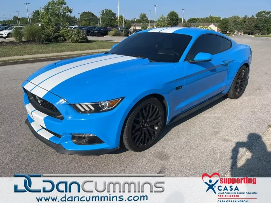 2017 Ford Mustang GT Premium photo 1