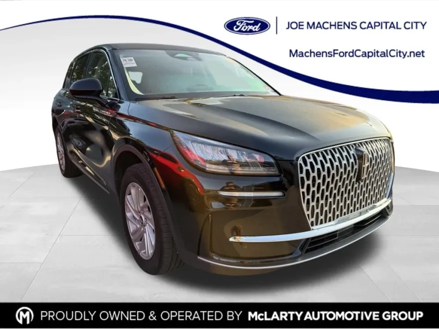 2023 Lincoln Corsair Standard photo 1