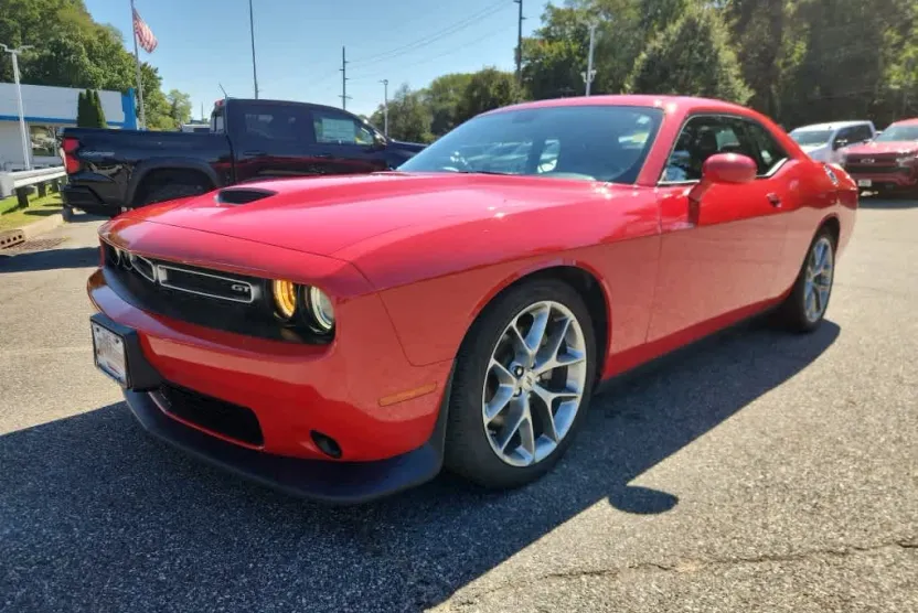 2023 Dodge Challenger GT photo 1