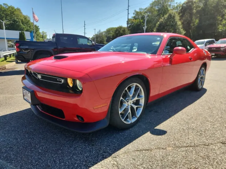 2023 Dodge Challenger GT photo 1