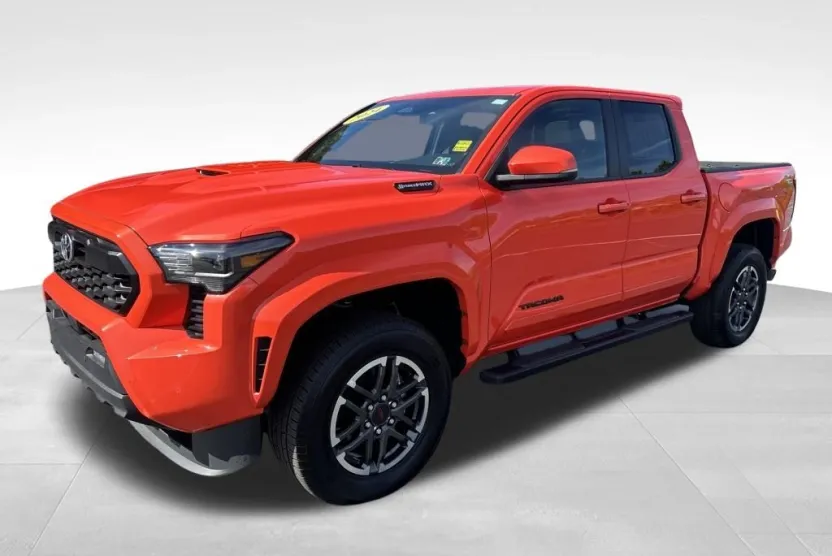 2024 Toyota Tacoma 4x4 photo 1