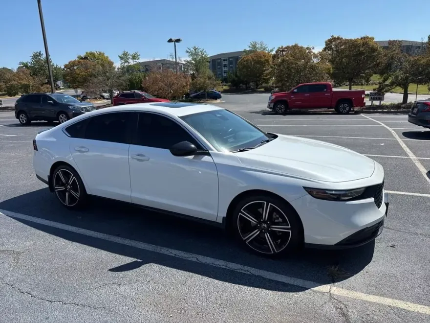 2024 Honda Accord Hybrid Sport photo 1