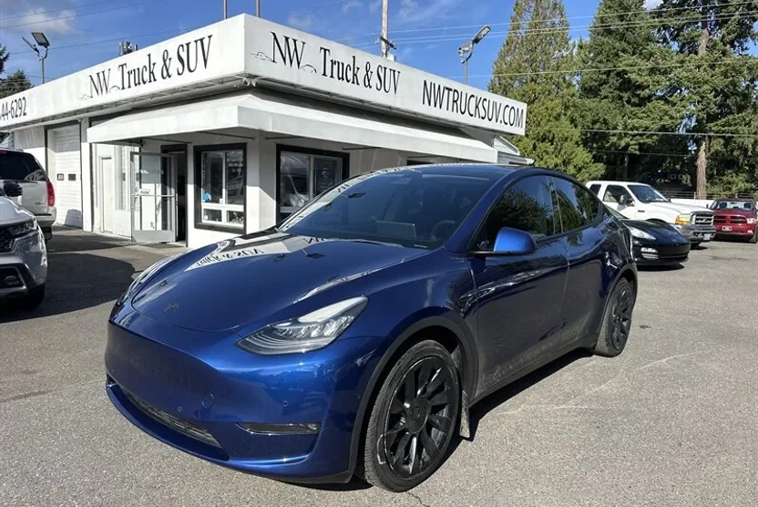 2022 Tesla Model Y Long Range photo 1