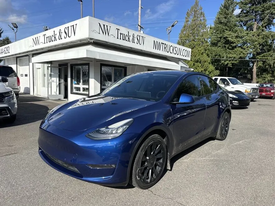 2022 Tesla Model Y Long Range photo 1
