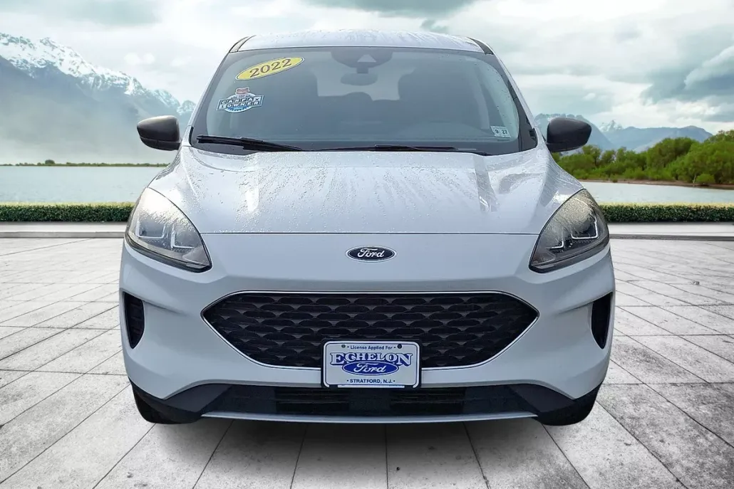 2022 Ford Escape SE Sport photo 1