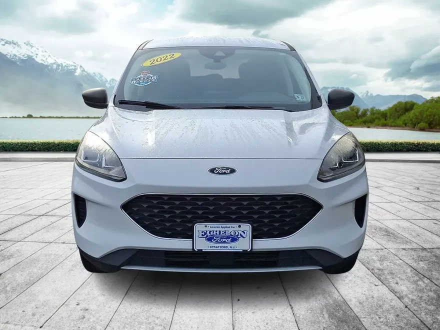2022 Ford Escape SE Sport photo 1