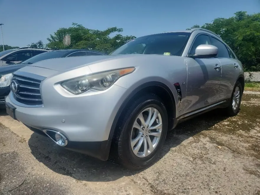 2016 Infiniti QX70 Base photo 1