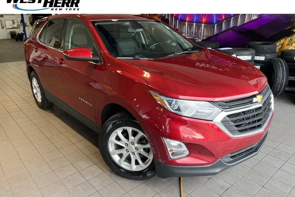 2019 Chevrolet Equinox LT photo 1