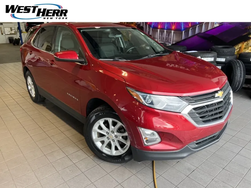 2019 Chevrolet Equinox LT photo 1