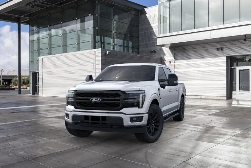 2025 Ford F-150 Lariat photo 1