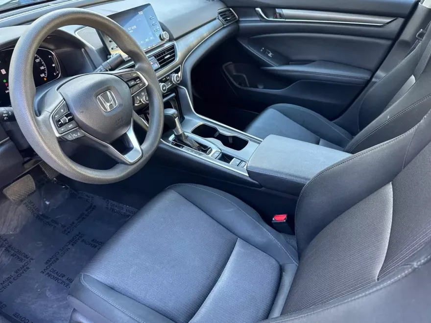 2019 Honda Accord LX photo 1