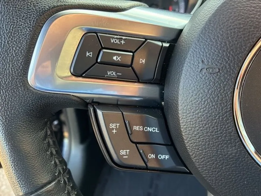 2021 Ford Mustang EcoBoost photo 22