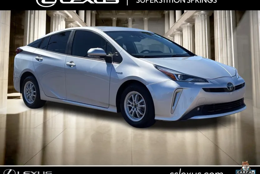 2020 Toyota Camry Hybrid XLE photo 1