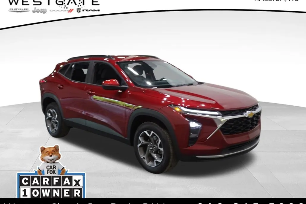 2024 Chevrolet Trax LT photo 1