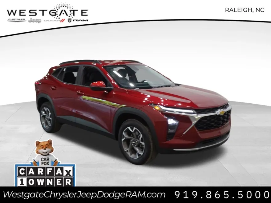 2024 Chevrolet Trax LT photo 1