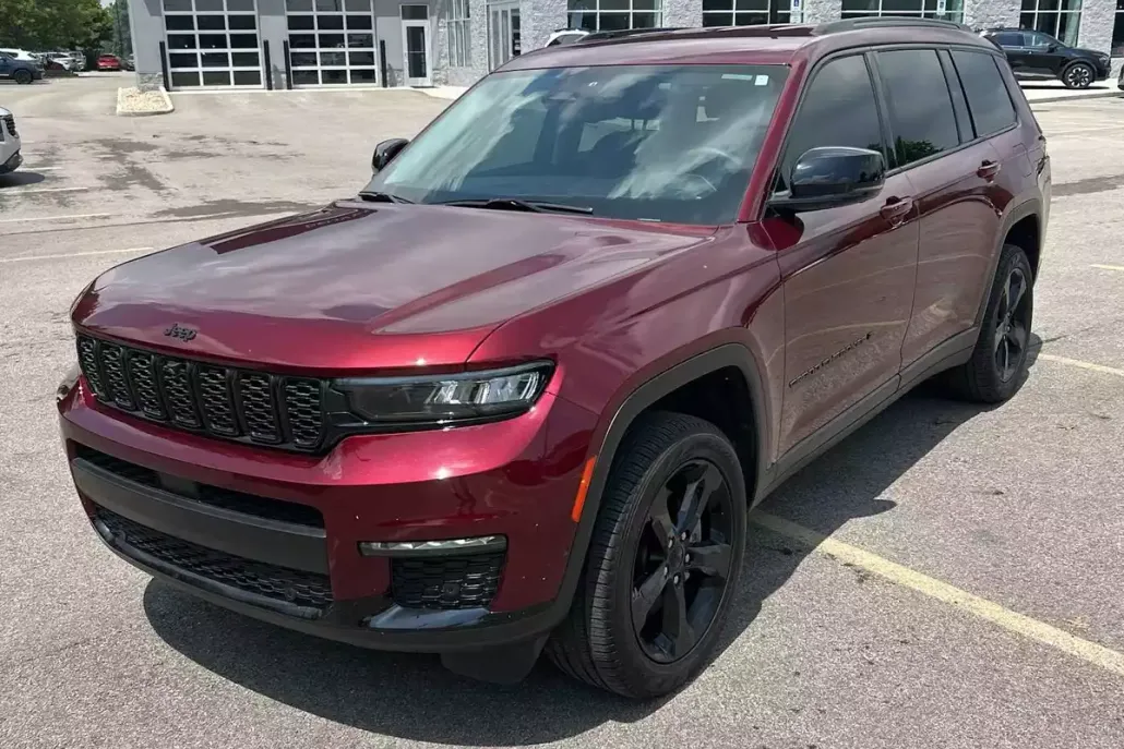 2023 Jeep Grand Cherokee Limited photo 1