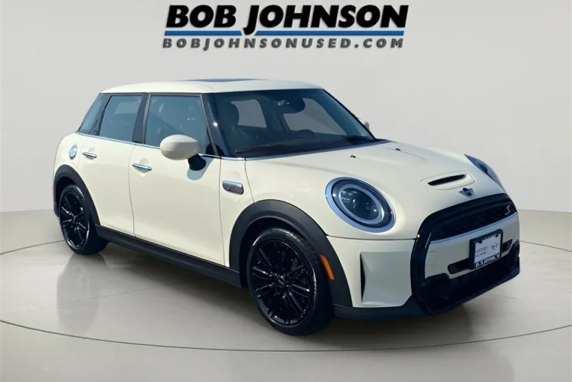 2023 Mini Cooper 4 Door Hardtop S photo 1