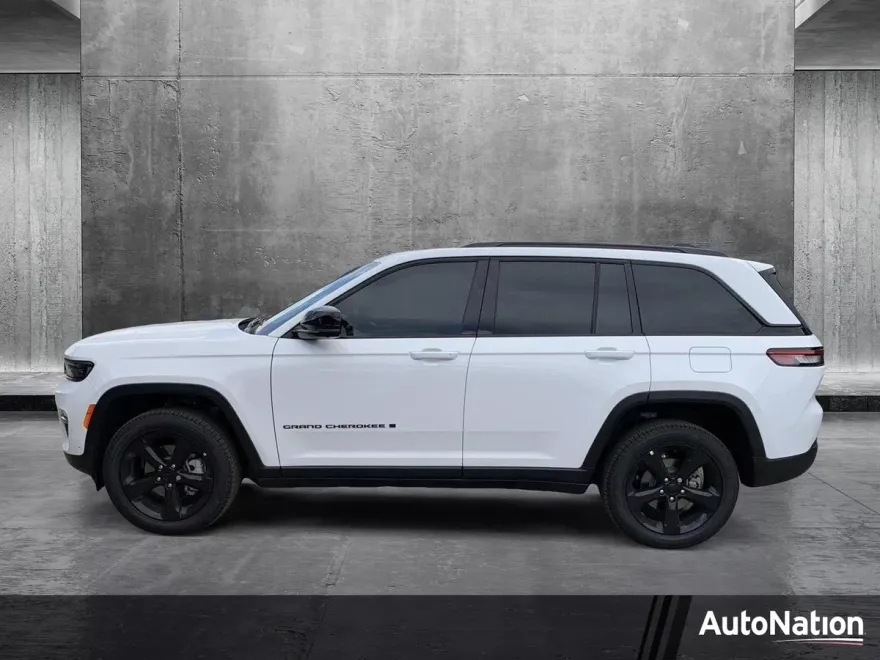 2025 Jeep Grand Cherokee Limited photo 1