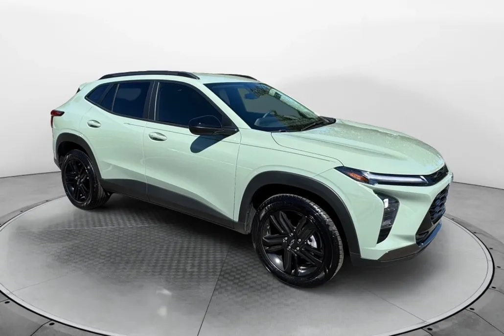 2025 Chevrolet Trax ACTIV photo 1